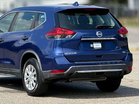 Used 2017 Nissan Rogue S AWD/4WD image 16