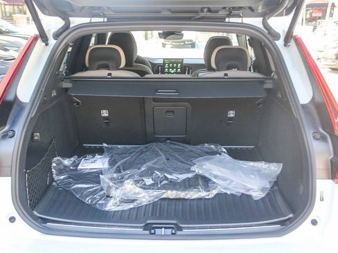 New 2026 Volvo XC60 T8 Plus w/ Climate Package PRO AWD/4WD image 22