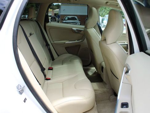 Used 2015 Volvo XC60 T6 Platinum AWD/4WD image 31