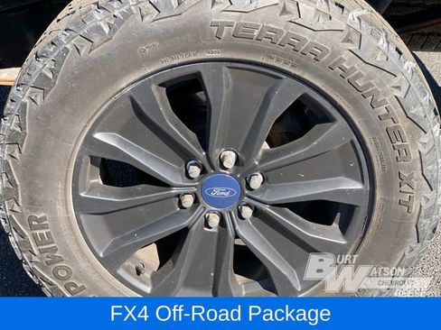 Used 2019 Ford F150 XLT w/ Equipment Group 302A Luxury AWD/4WD image 15