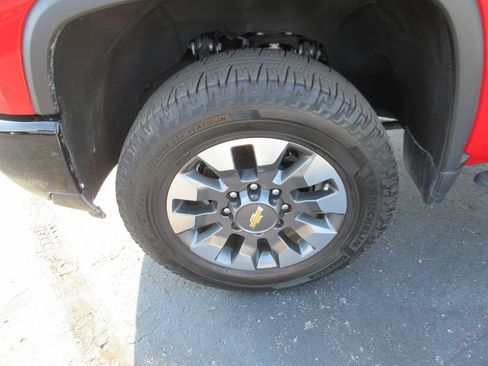 Certified 2025 Chevrolet Silverado 2500 Custom w/ Custom Value Package AWD/4WD image 16