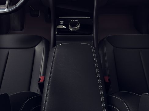 New 2026 Jeep Grand Cherokee Altitude AWD/4WD image 4