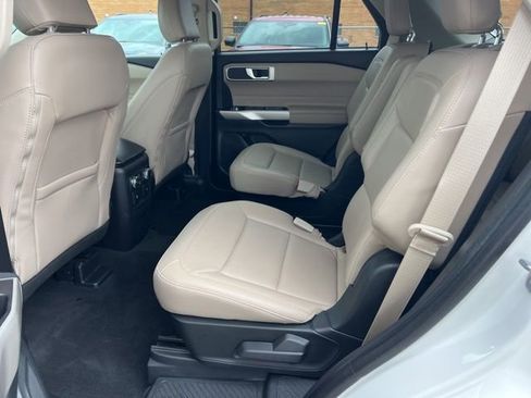 Certified 2023 Ford Explorer XLT w/ Equipment Group 202A AWD/4WD image 20