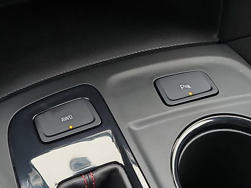 Certified 2023 Chevrolet Equinox RS image 24