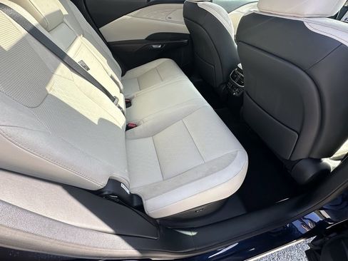 Used 2024 Lexus RX 350 FWD w/ Convenience Package image 18