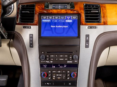 Used 2014 Cadillac Escalade Platinum image 33