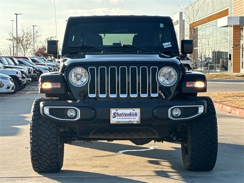 Used 2019 Jeep Wrangler Unlimited Sahara w/ Safety Group image 3