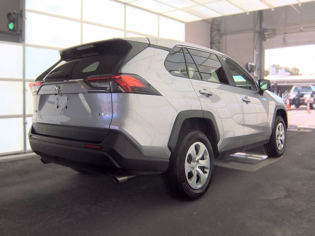 Used 2024 Toyota RAV4 LE FWD image 5