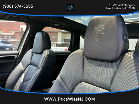 Used 2017 Porsche Cayenne Platinum Edition image 10