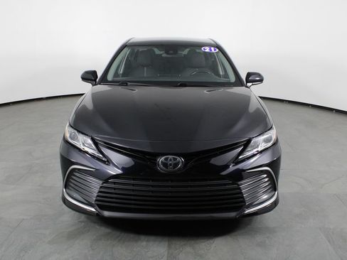 Used 2021 Toyota Camry LE FWD image 13