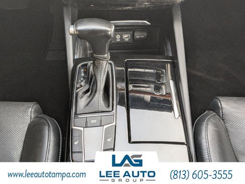 Used 2017 Kia Cadenza Premium image 18