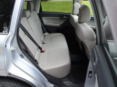 Used 2014 Subaru Forester 2.5i Limited w/ Popular Package #2 image 16