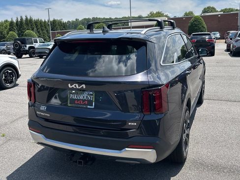 Used 2025 Kia Sorento EX w/ Panoramic Sunroof Package AWD/4WD image 5