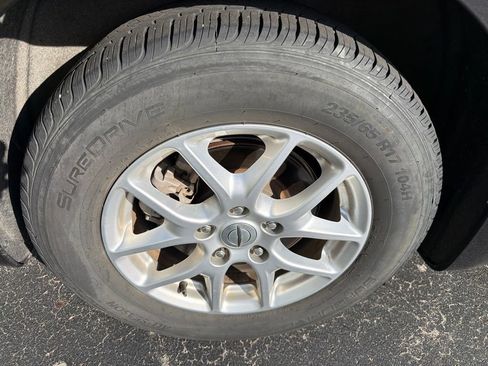 Used 2023 Chrysler Pacifica Touring-L FWD image 14