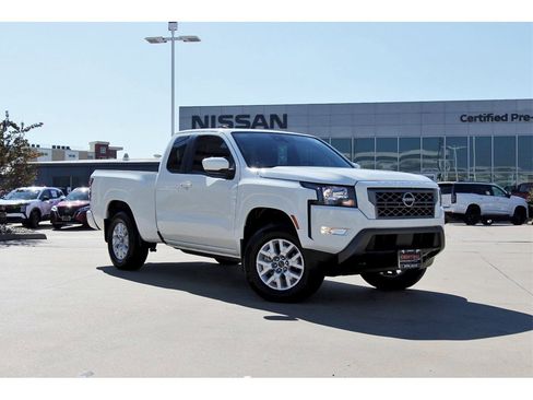 Certified 2024 Nissan Frontier SV w/ SV Convenience Package image 1