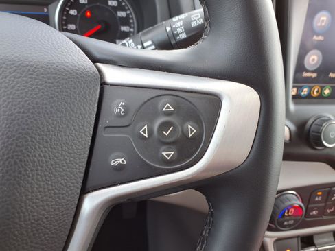 Used 2023 GMC Terrain SLT FWD image 16