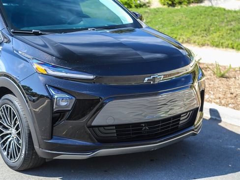 Used 2023 Chevrolet Bolt EUV LT w/ Comfort Package image 9