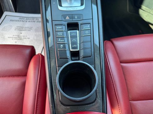 Used 2015 Porsche 911 Turbo S AWD/4WD image 79