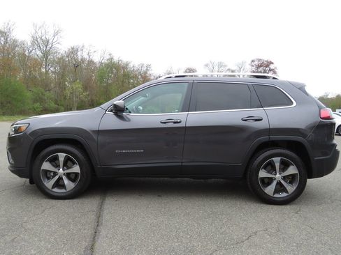 Used 2019 Jeep Cherokee Limited AWD/4WD image 8