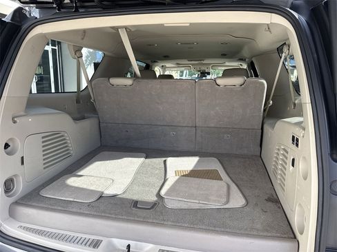 Used 2020 Cadillac Escalade ESV Luxury image 59