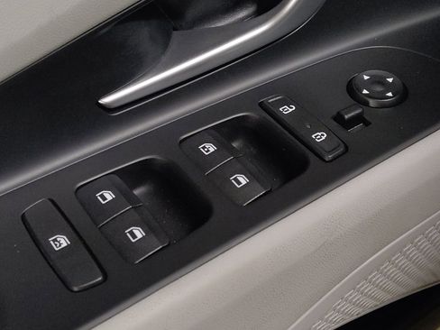 Used 2023 Hyundai Elantra Limited w/ Cargo Package image 27