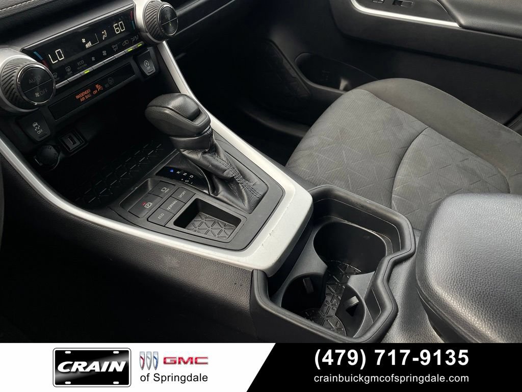Used 2020 Toyota RAV4 XLE FWD image 20