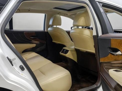 Used 2018 Lexus LS 500 w/ Accessory Package (Z1) RWD image 52