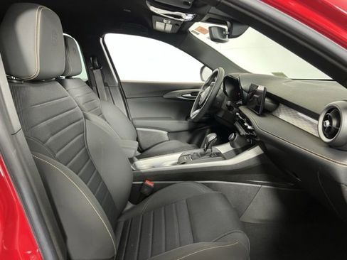 Used 2024 Alfa Romeo Tonale Ti image 31