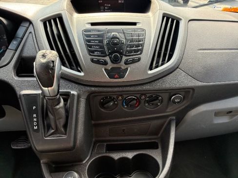 Used 2018 Ford Transit 150 XL image 27