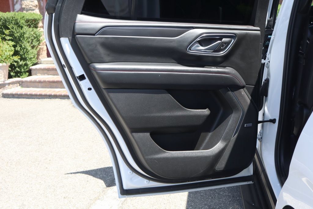 Used 2022 Chevrolet Tahoe RST w/ Sport Performance Package AWD/4WD image 42