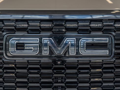 Used 2023 GMC Yukon Denali Ultimate image 5