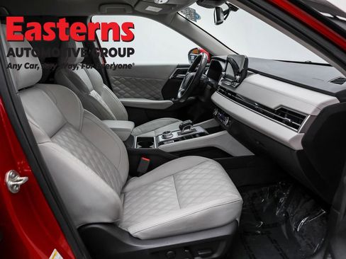 Used 2023 Mitsubishi Outlander SEL image 24