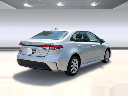 Used 2024 Toyota Corolla LE FWD image 9