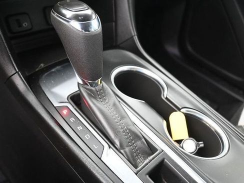 Used 2018 Chevrolet Equinox LS FWD image 21