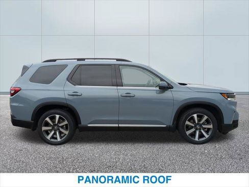 Used 2023 Honda Pilot Touring image 6