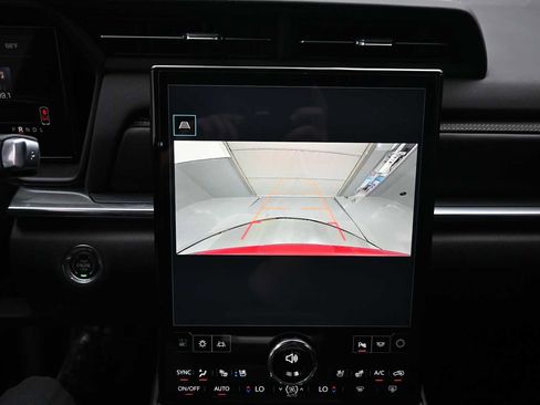 Used 2026 GMC Terrain Elevation w/ Elevation Premium Package FWD image 34