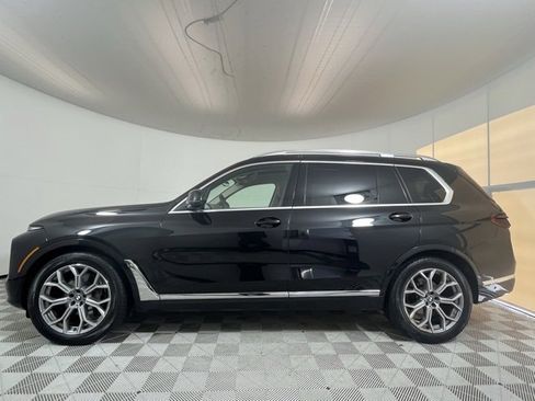 Used 2024 BMW X7 xDrive40i w/ Premium Package image 4