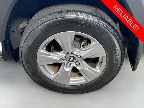 Used 2023 Toyota RAV4 XLE w/ Convenience Package FWD image 31