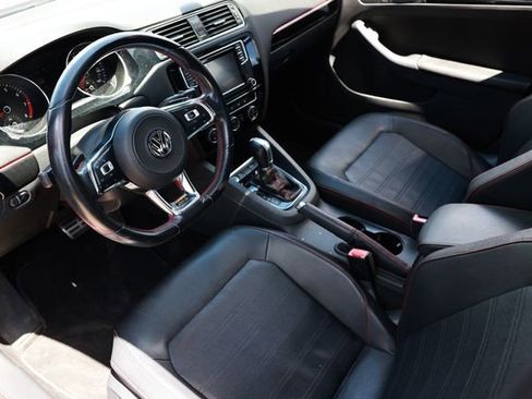 Used 2017 Volkswagen Jetta GLI FWD image 6