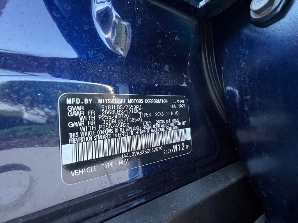 Used 2025 Mitsubishi Outlander SE FWD image 16