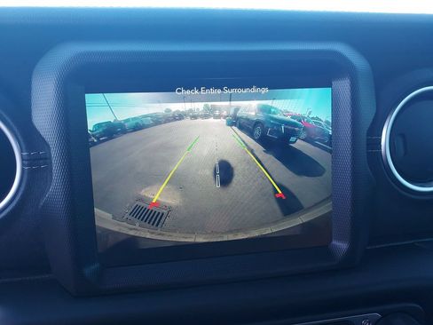 Used 2023 Jeep Wrangler Unlimited Sahara w/ Cold Weather Group AWD/4WD image 23