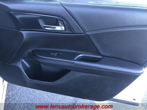 Used 2014 Honda Accord Sport image 20