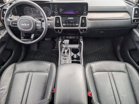 Used 2022 Kia Sorento S AWD/4WD image 5