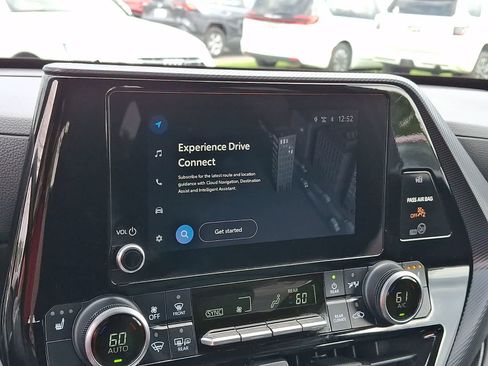 Used 2023 Toyota Highlander XSE AWD/4WD image 20