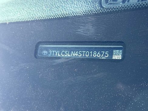 Used 2025 Toyota Tacoma TRD Sport image 27