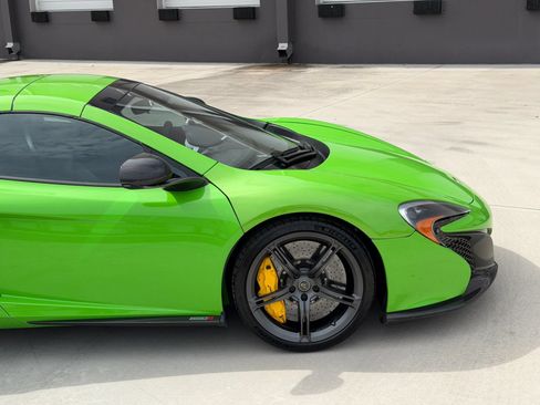 Used 2015 McLaren 650S Spider RWD image 5