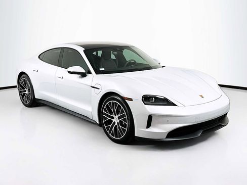 Certified 2025 Porsche Taycan image 7