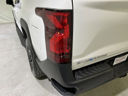 Used 2024 Chevrolet Silverado EV W/T image 10