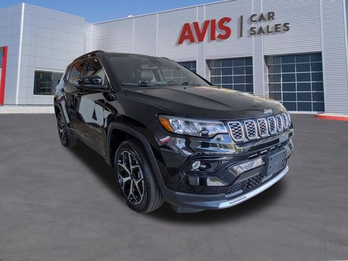 Used 2025 Jeep Compass Limited AWD/4WD image 3