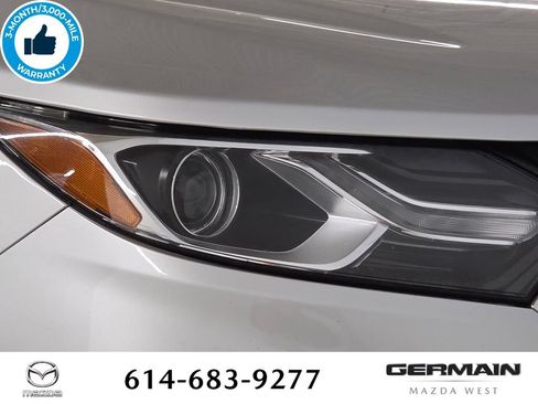 Used 2021 Chevrolet Equinox LT FWD image 16